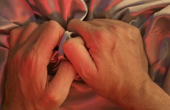 Male point and sponge stimulation